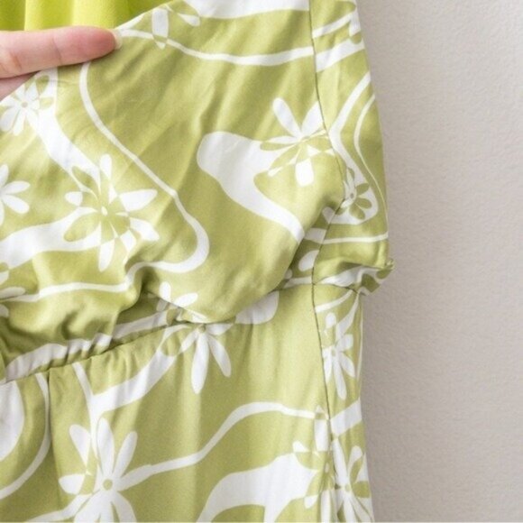 NEW ASTR The Label Quinta Retro Halter Chain Mini Dress M Celery Floral Mabel - Picture 9 of 11